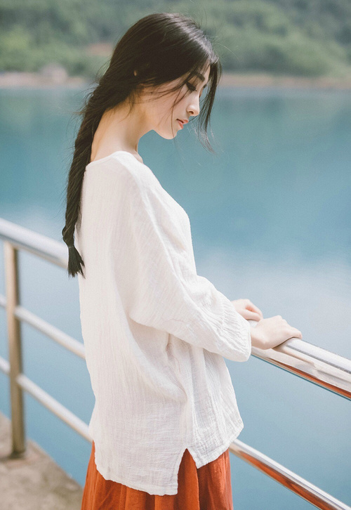 _现场直击：激烈对决中瞬间点燃全场气氛_，激烈的对弈