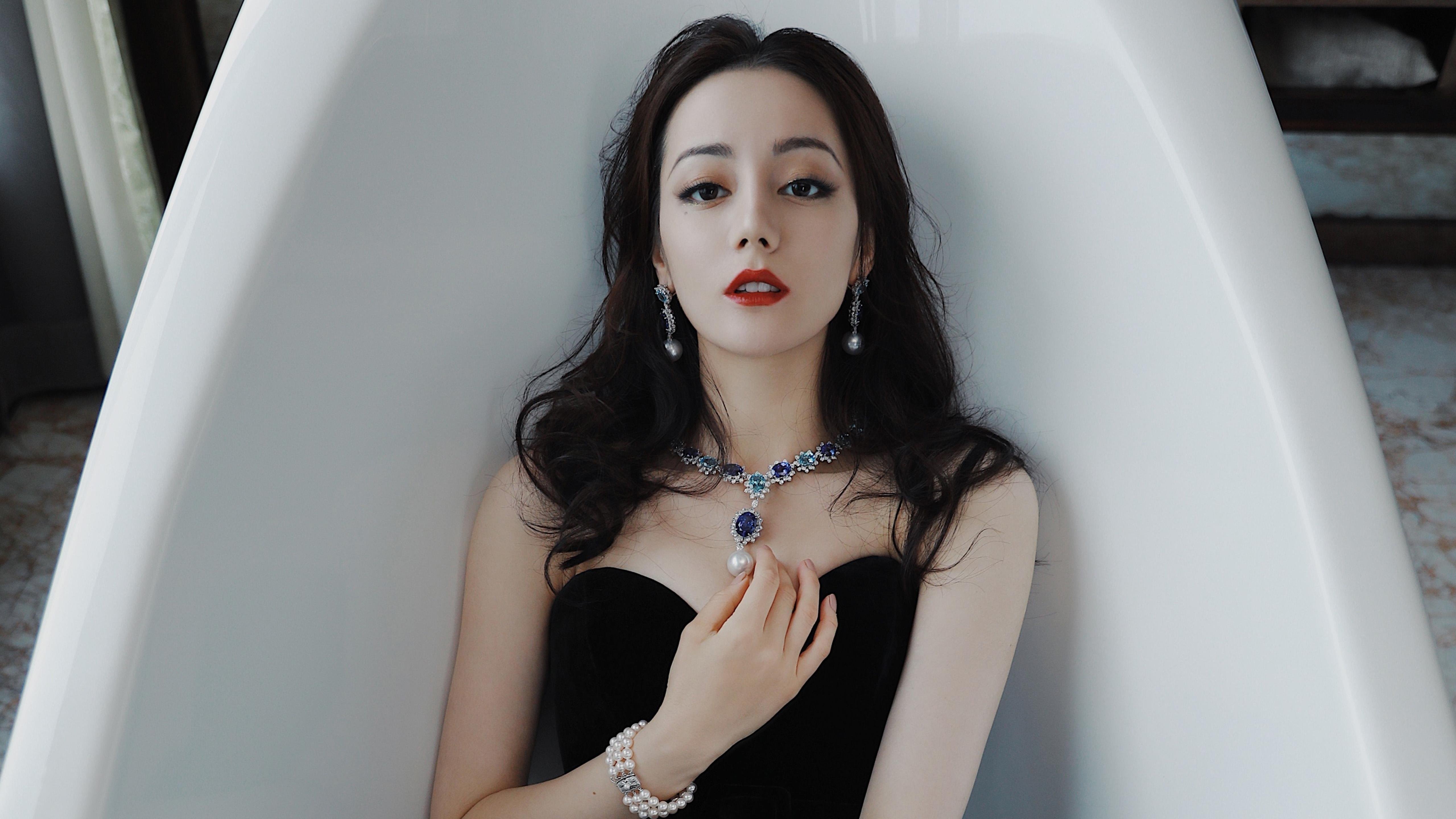 卢卡斯·梅尔滕斯游出个人赛季巅峰,卢卡·梅西纳斯