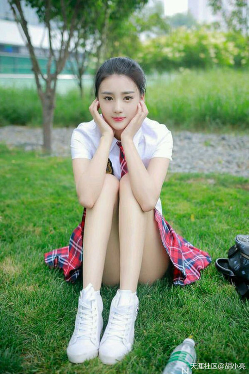 开云体育在线赛事直播-国际足球明星参与全球环保行动，为青少年树立榜样，国际著名足球明星